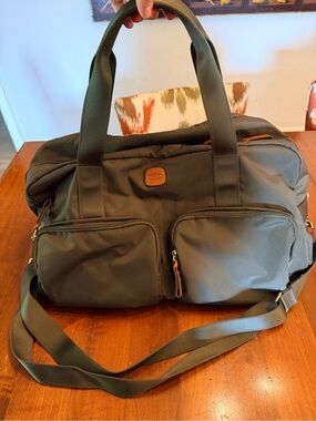 Bric’s Green Travel Duffle Bag with Shoulder Strap
